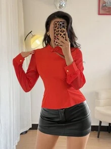 Chiquease Blusa Feminina Chinesa de Manga Longa, Gola Mandarim, Estilo Assimétrico em Tule Elegante com Recortes, Vermelha - Vermelho - Visão 5
