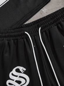 Aesthetic Post Ensemble t-shirt casual avec imprimé lettre encolure en V manches courtes de style jersey de basket et short à cordon de serrage taille pour homme - Noir - Voir 4