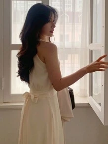 DAZY 女式无袖中长连衣裙，带吊带和束腰优雅太阳裙