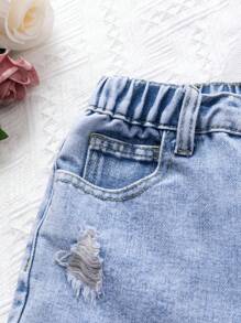 SHEIN Tween Girls' Light Blue Distressed Frayed Waistband Casual Washed Denim Shorts, School, Campus, College