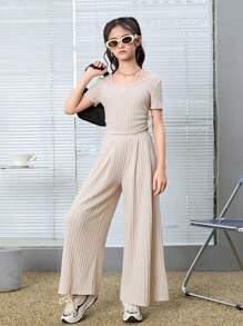 Tween GirlKnitted Pit Strip Slim Fit U-Shaped Collar Side Seam Gathered Short-Sleeved T-Shirt With Processed Word Pleats Loose Wide-Leg Trousers Two-Piece Set, Suitable For Spring And Summer,Back To School,Comfortable And Casual Outing