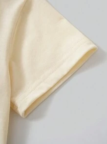 SHEIN 2 Pezzi Set Giovani Ragazze Casual Cittadino Stile Maglietta Manica Corta Girocollo Abbinata a Pantaloni Lunghi, Comodo, Morbido e Skin-Friendly, Adatto per Primavera ed Estate. Questo Set 2 Pezzi per Ragazze è Adatto per Varie Occasioni Come Fotografia per Strada Urbana, Uso Quotidiano, Raduni Scolastici e Altro.