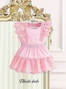 SHEIN Baby Mädchen süßer einfarbiger Rundhals Top mit Rüschenärmeln und A-Linien Blumenrock 2-teiliges Set, modischer Stil, aufwendiges Blumenmuster, verleiht lieblichen, süßen Charme, aus hochwertigen Stoffen gefertigt, A-Linien Design schmeichelt der Figur, zeigt elegante Anmut - Pink - Übersicht 3