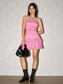 SHEIN EZwear 情人節玫瑰圖案粉色細肩帶洋裝 - 粉色 - 查看 1