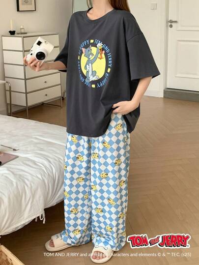 TOM AND JERRY X DAZY 2 件套卡通印花宽松短袖上衣和全印花短裤女士睡衣睡衣套装