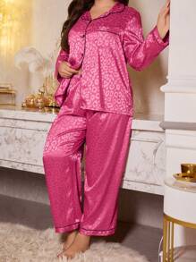SHEIN MuseNap CURVE Plus Size Leopard Jacquard Faux Silk Notch Collar Top & Pants Sleepwear Set, Fall Winter Clothes - Hot Pink - View 5