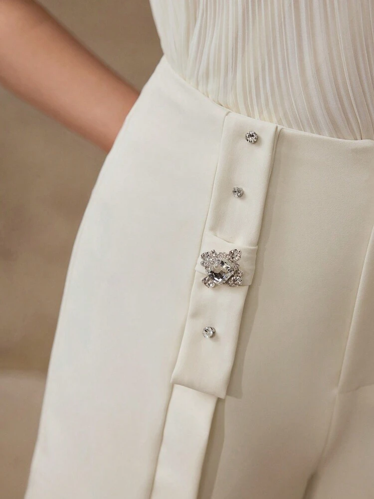 WOMEN'S ELEGANT RHINESTONE DECOR SHORTS