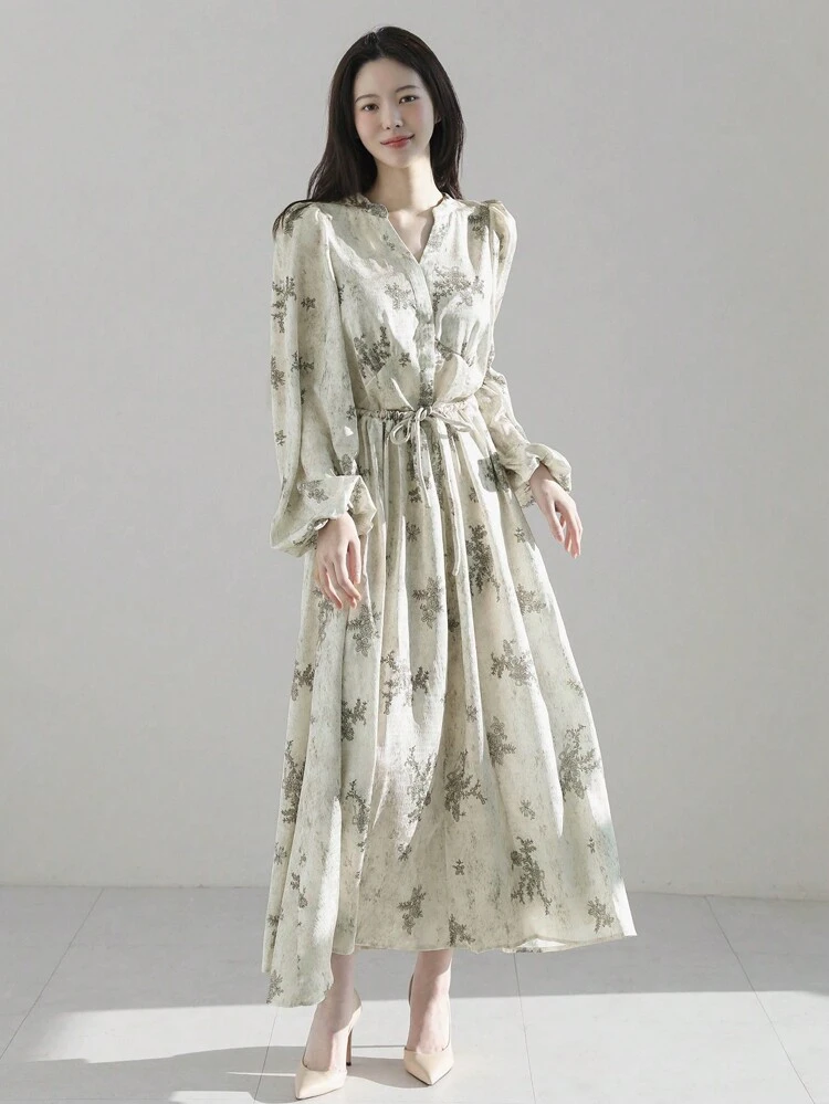 SHEIN X Hannahelzahed Women's Elegant Jacquard Pattern Mid-Length Vacation Dress Floral Dresses For Women