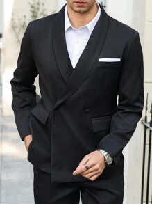 Manfinity Bizformal 男士商务通勤百搭西装外套，适合多种场合，采用INS风格黑色双排扣设计，配以披肩领和错位纽扣门襟。是日常通勤、商务活动、婚礼、派对等场合的理想之选。也是送给男友或丈夫的绝佳礼物。 - 黑色 - 查看 5