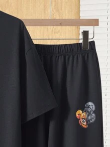 SHEIN 2 Pcs Teen Boys Casual Simple Cool Cyberpunk Style Mechanical Bear Print Tshirt And Shorts 2 Pieces Outfit, Spring Wear; Teen Boys' Clothing; Teen Boy' Jackets, Spring Back To School