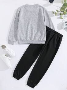 SHEIN Conjunto de 2 peças para meninos pré-adolescentes: blusa casual confortável cinza com gola redonda e manga comprida + calça preta