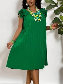 Slaydiva Plus Size Green Ruched Wavy Hem Sleeveless A-Line Dress For Spring/Summer Vacation - Green - View 7