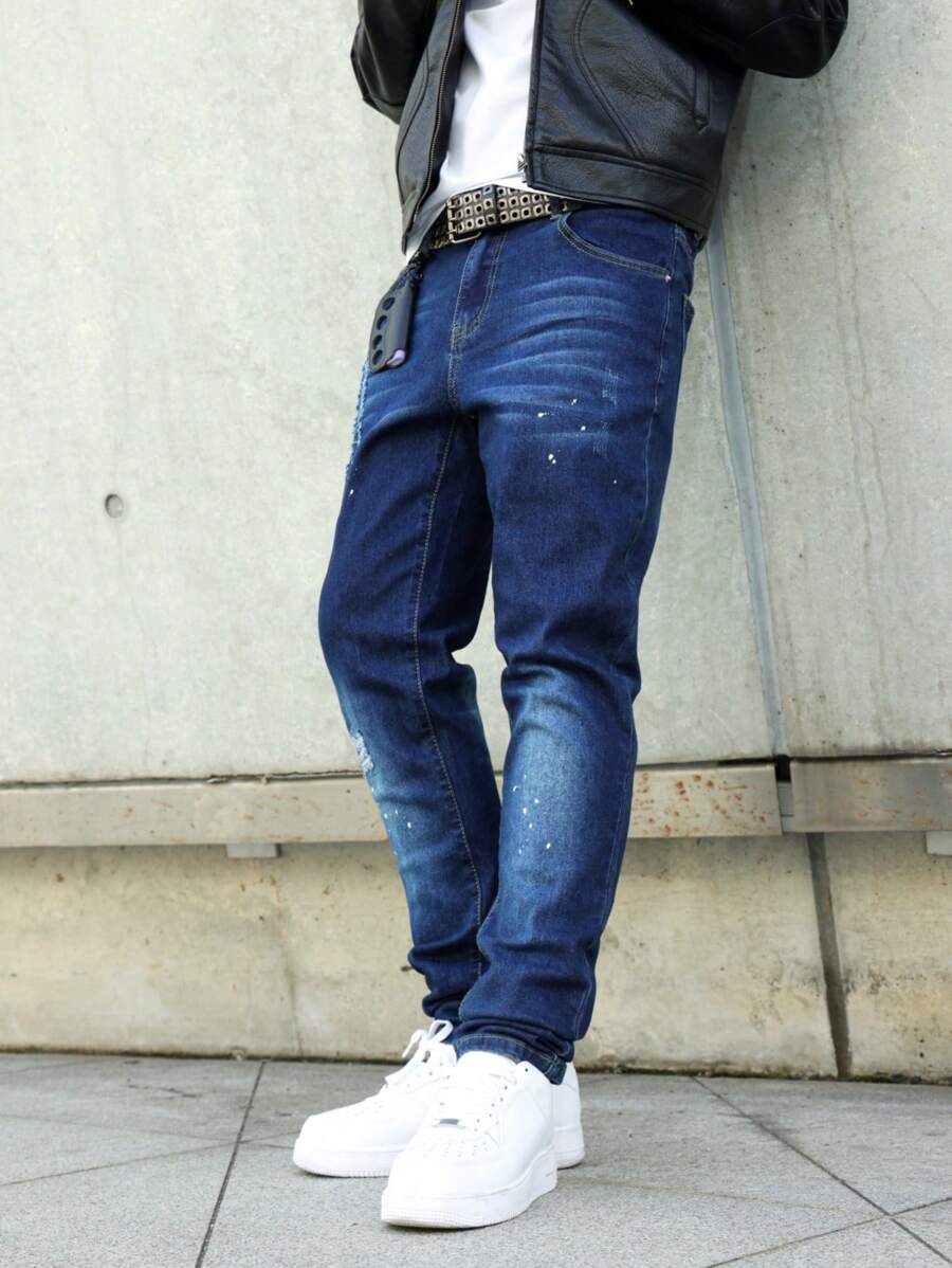 Manfinity LEGND Men's Casual Distressed Tapered Leg Jeans - Medium Wash - View 1