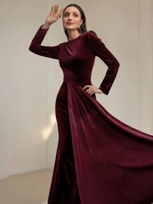 Modelyn Women's Elegant Floor-Length Solid Color Long Sleeve Dress With Flowing Detailing