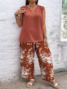 SHEIN VCAY Plus Size Boho Holiday Jednolity Kolor Wycięty Dekolt w Serek Bluzka i Spodnie Szerokie Nogawki Z Nadrukiem Kwiatowym 2 Części Zestaw, Na Lato