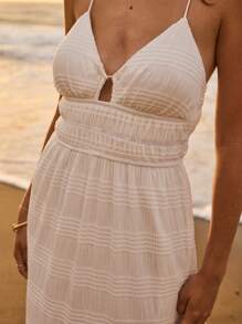 Aralina 夏季度假纹理交叉背带吊带连衣裙 - 白色 - 查看 3