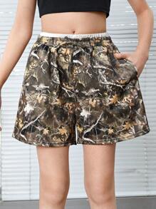 SHEIN Pantalones cortos deportivos informales para niñas preadolescentes con estampado de camuflaje y cintura con múltiples capas, ropa de calle de moda, de vuelta al colegio, eventos deportivos