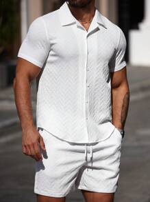 Manfinity CasualCool 男士休闲纯色纹理短袖衬衫和短裤套装，男士夏季白色服装套装