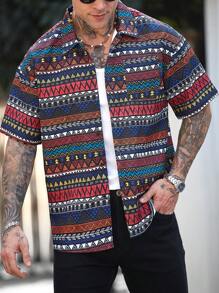 Manfinity Homme 男士短袖数码几何图案单排扣休闲衬衫 - 彩色 - 查看 2