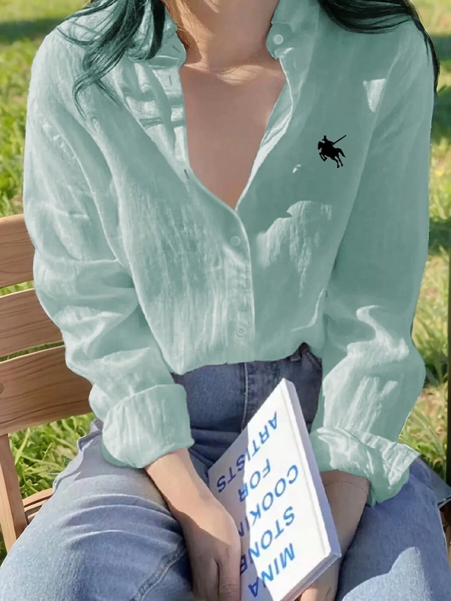 SHEIN Essnce Koszula damska z nadrukiem rycerza w dużych rozmiarach, z długim rękawem, jednorzędowa, casualowa