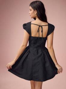 Enchnt Vestido sencillo con mangas abullonadas, estampado de lunares y cuello de cisne para mujer