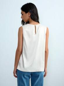 Chiquease Women's Solid Color 3D Floral Decor Pleated Camisole