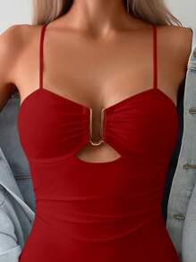 Swim Chiccia 1 件纯色镂空金属装饰连体泳衣，适合夏季海滩度假