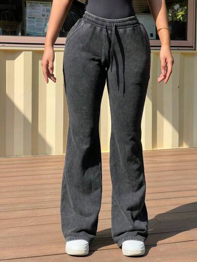 SHEIN EZwear 女式低腰紧身喇叭牛仔裤，黑色，春季女装