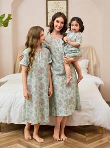 SHEIN 女宝宝休闲优雅花卉印花白色蕾丝边长袖睡袍家居服 - 綠色 - 查看 8