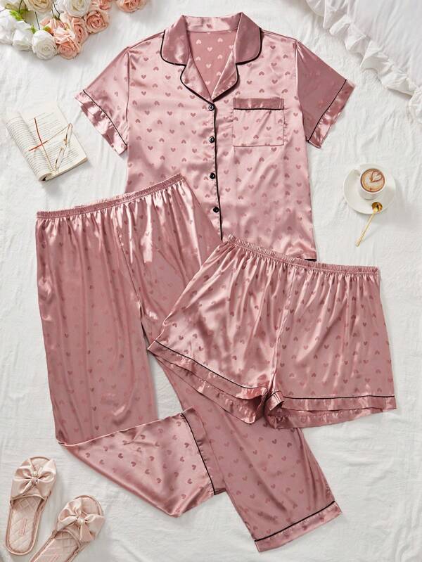LuxeNights Conjunto de pijama de 3 piezas talla grande para mujer: Top de manga corta con estampado de corazones de jacquard, pantalones cortos y pantalones, ideal para vacaciones