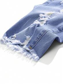 SHEIN 青少年男童时尚休闲Y2K镂空破洞磨边设计蓝色牛仔舒适柔软弹力紧身牛仔短裤，适合儿童日常穿着，也适合儿童春夏穿着。