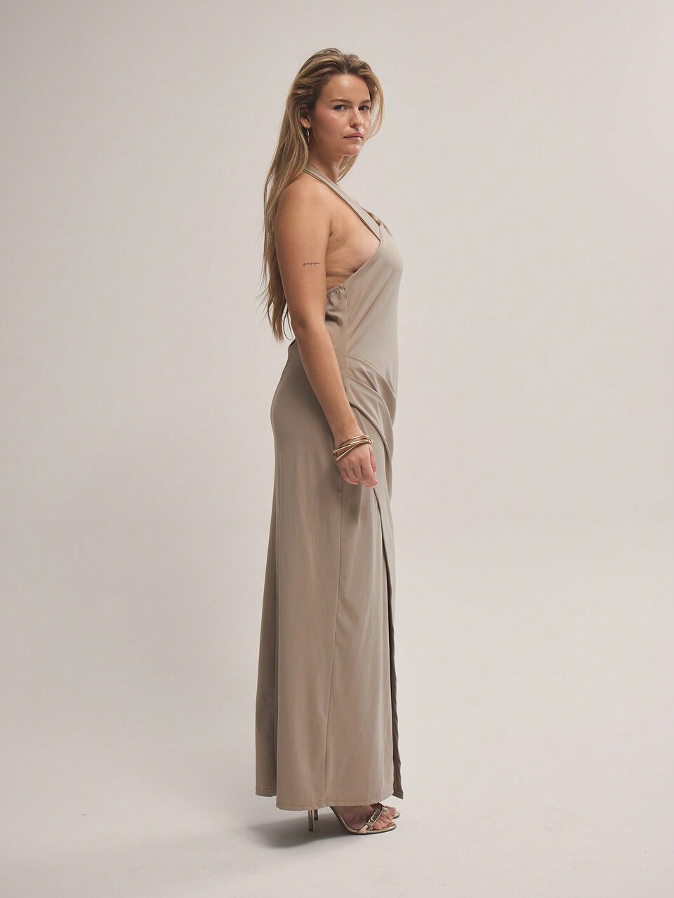 Robe sexy à encolure ras-du-cou et devant enveloppant, grande taille, fluide et polyvalente, idéale pour un rendez-vous, une soirée entre filles, les vacances, les occasions spéciales, les invités de mariage