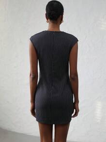 SHEIN Privé Elegant Commuter Round Neck Cap Sleeve Cinched Waist Exaggerated Metal Sun-Shaped Buckle Belt Colorblock Stripe Bodycon Mini Dress For Women - Navy Blue - View 2