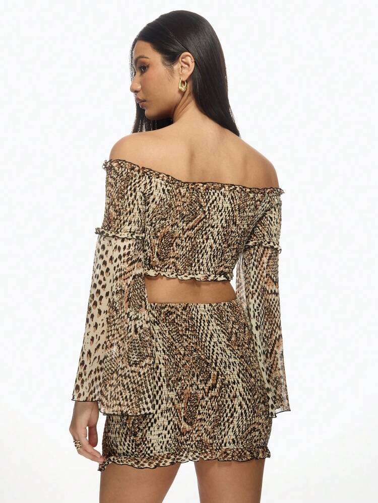 MISSGUIDED シャーリングアニマル柄 ベル袖クロップトップ&ミニスカートの2ピースセット リゾートウェア バケーション ビーチパーティー クラブウェア サマーファッションアウトフィット