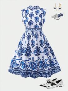 SHEIN Explorewe 1 件少女复古蓝白瓷印花无袖收腰中长连衣裙，飘逸柔软，宽松舒适，适合休闲度假，优雅出席婚礼宾客
