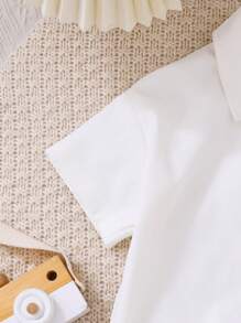 Set de 2 piezas para niños pequeños de camiseta de manga corta con decoración de parche con letra y pantalones cortos con bolsillo con cremallera, casual y de urbana, para el verano - Blanco - Ver 4