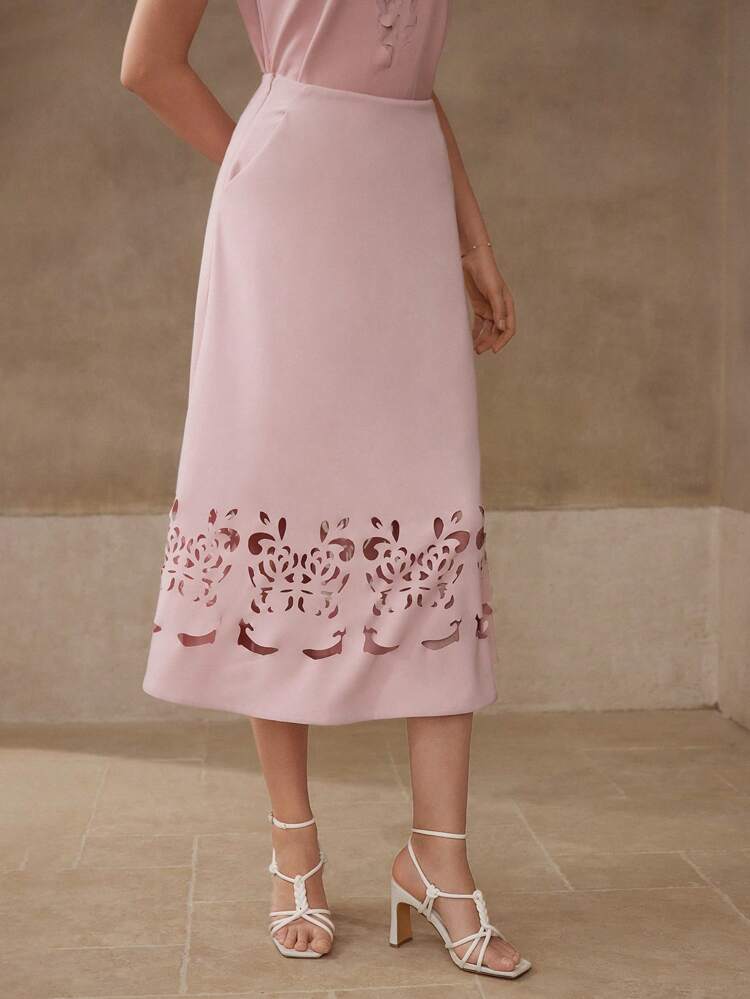 HOLLOW OUT A LINE SKIRT