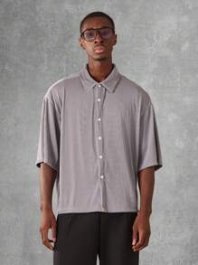 SUMWON Camisa plisada de diseñador, con cuello de botón oversize, manga corta, textura casual, ropa urbana de moda moderna, liviana para el verano y la primavera