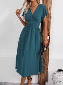 SHEIN Clasi Vestido largo y elegante para mujer con mangas de murciélago, cuello en V superpuesto, plisado en la cintura y unicolor, conjunto de vestimenta para mujer de verano