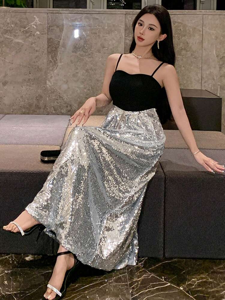 Women's Black And Silver Sequin Long Dress,70s Style Contrast Spaghetti Strap Sparkly Prom Dress,Luxury Autumn Party New Year Eve Homecoming Dresses