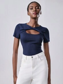 Chiquease Blaues Lässig Bodysuit mit Twist-Vorderseite und Kurzarm für Frauen