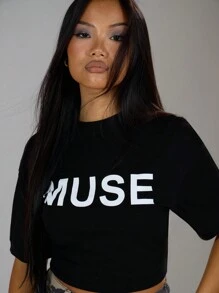 MUSERA MUSE字母印花落肩超大款短款T恤，休闲夜店锐舞性感迷宫机场假日节日返校秋季冬季 - 黑色 - 查看 5