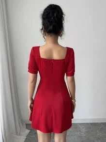 Gloray Vestido mini de línea A con cuello cuadrado y cintura ceñida, de manga corta para mujeres