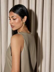 AiiRZ 奢华缎面背心 无袖圆领吊带背心 优雅晚装 夏季专业办公室工作衬衫 高级分层单品 - 棕色 - 查看 6