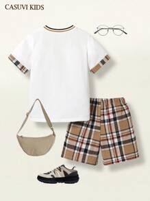 SHEIN 2 stuks/set peuterjongens casual campus geruit patchwork korte mouwen T-shirt met bijpassende geruite shorts, losse pasvorm, geschikt voor dagelijks gebruik in de zomer
