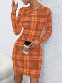 SHEIN Clasi 1 pieza Vestido elegante de manga larga con cuello redondo y plisado, estampado de cuadros, para ropa de Año Nuevo para mujeres