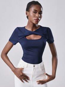 Chiquease Blaues Lässig Bodysuit mit Twist-Vorderseite und Kurzarm für Frauen