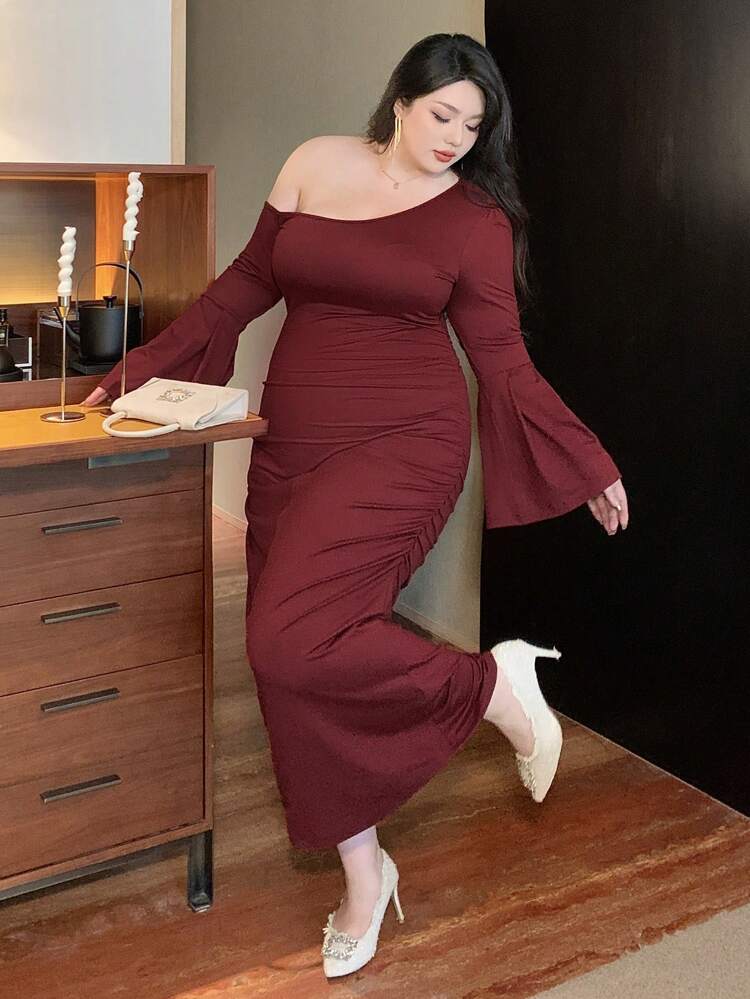 Dazy Plus Plus Size Solid Color Asymmetrical Shoulder Flare Sleeve Long Dress, Chinese New Year Outfit, Spring/Summer/Autumn Cold Shoulder Dress Party Women Dresses, Ruffle Long Sleeve Dress Christmas Maxi Dress