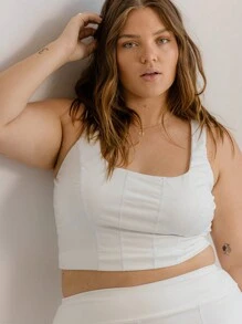 Aralina Curve Leisurewear Active 方领紧身胸衣短款上衣和配套的靴型七分裤套装两件套 - 白色 - 查看 9