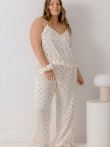 Aralina 曲线缎面荷叶边吊带背心和裤子波尔卡圆点两件套睡衣套装（含发圈） - 米色 - 查看 10